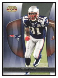 2009 Donruss Gridiron Gear #75 Randy Moss - New England Patriots - Picture 1 of 2