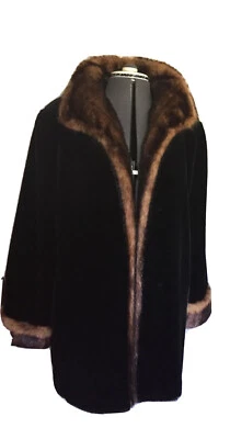 Abrigo Tally-Ho Exterior Suave Negro Manga Larga Imitación Piel Botón Frontal Grande? Foto 1 de 4