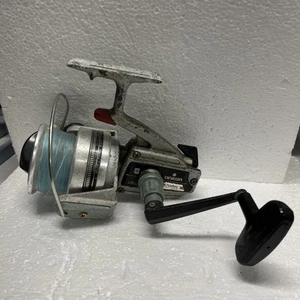 Carrete de arrastre cargado giratorio bobina Daiwa 7000C para pesca - Imagen 1 de 11