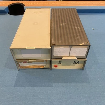 4 X 35mm Slide Magazines / Storage Case / Box Each Holds 100 Slides (lot 2) - Image 1 of 4