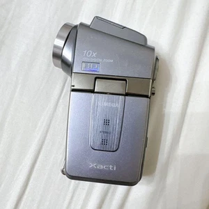 Sanyo Xacti HD1 Video Camera 10x Digital Zoom Battery Included Tested - Picture 1 of 5