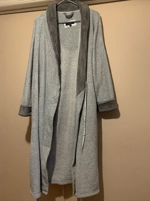 Bata suave para mujer Ellen Tracy azul claro/gris talla mediana Foto 1 de 4