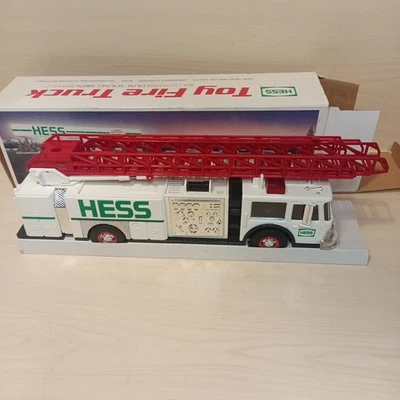 Игрушечная пожарная машина и банк 1989 Hess с двойной звуковой сиреной, с коробкой - Изображение 1 из 4