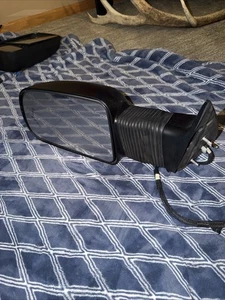 OEM 03-07 Chevy Silverado 9 wire Power Driver Left Side View Turn Signal Mirror - Picture 1 of 5