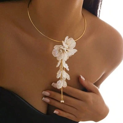 NEW Gold White Floral Choker Mermaid Necklace Circle Wire Dangly Flowers Pearl - Image 1 of 3
