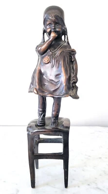 Juan CLARA AYATS 复古青铜雕塑女孩凳子支撑鞋 — 第 1/4 张图片