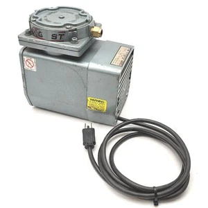 Gast D0A-P135-AA Kompressor-Vakuumpumpe 1/8 PS, 21 Zoll Hg, 60 psi Max, 1,1 CFM, 120 VAC - Bild 1 von 8