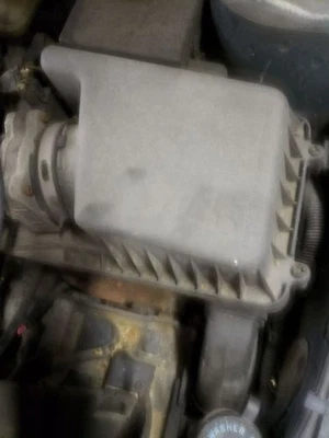 Purificador de aire 3,4 L sin paquete de aire Ram compatible con 99-05 GRAND AM 771600 Foto 1 de 4