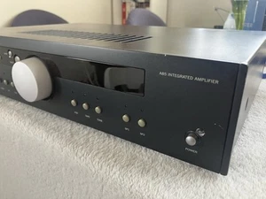 Arcam A85 Stereo Amplifier (Black) - Picture 1 of 10