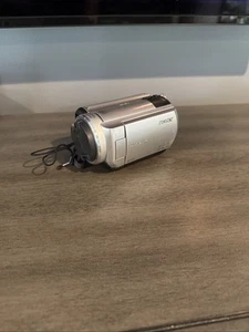 Sony Handycam DCR-SR40 Digital Video Camcorder HDD 30GB No Battery Tested Works - Picture 1 of 7