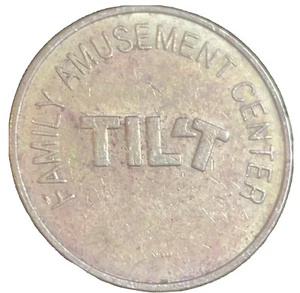 TILT Arcade Gaming Token TIL’T Studios Family Amusement Center Brass Coin 23mm - Bild 1 von 10