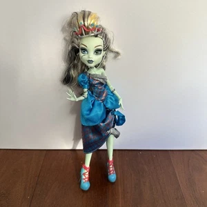 Monster High Threaderella Scarily Ever After Frankie Stein G1 Doll Shoes Tiara - Picture 1 of 15