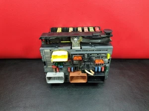 9666700480 BSM-R05-00 Peugeot 207 308 Partner Citroen C3 C4 Berlingo Fuse Box - Picture 1 of 8