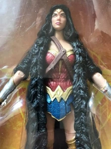 Figura Enmascarada Mujer Maravilla Multiverso DC Comics 6" Liga de la Justicia 2016 NUEVA EN CAJA - Imagen 1 de 11