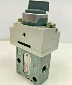 R417001757 Rexroth 3/2 NW4 Pneumatic Directional Control Valve - Picture 1 of 3