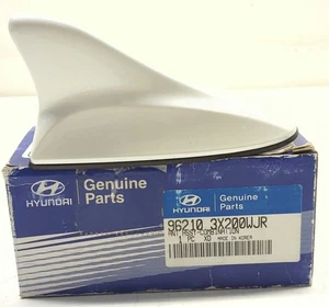 New OEM Genuine Hyundai Shark Fin Antenna 2011-2013 Elantra White 962103X200WJR - Bild 1 von 8