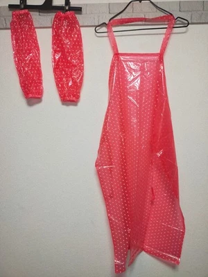 Shiny red PVC vinyl plastic apron and arm covers set waterproof - Image 1 of 4