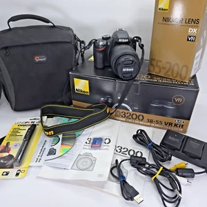 Nikon D3200 AF-S 55-200mm F4-5.6G VR 18-55mm F3.5-5.6G-3 Batteries-Charger-Bag- - Picture 1 of 15