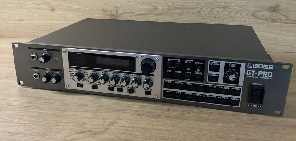 Roland Korg GT-Pro Guitar Effects Processor Gitarren Multieffektprozessor 19" - Bild 1 von 4