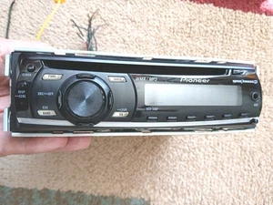 Pioneer DEH -10 MP Super Tuner lll Car Stereo AM/Fm DVD Player 2008 - Picture 1 of 5