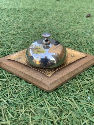 Ancienne Sonnette De Comptoir En Cuivre Métal Et Bois Vintage  - Photo 1/4