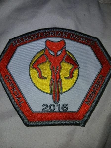 Patch Mandalorian Mercs Official Member 2016 Red Gray Yellow Sun Star Wars - Picture 1 of 10