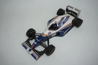 Minichamps Paul's Model Art Renault Elf F1 1:18 Diecast Formula One Car Model - Image 1 of 2