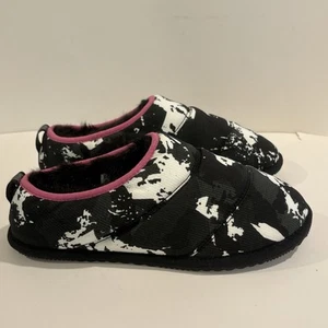 NUEVO SOREL Mujer Go Bodega Run Imitación Piel Forrada Zapatillas EE. UU. 8/EUR 39 Cantera/Negro - Imagen 1 de 7