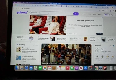 Rare 15.4 Apple Laptop 2015 - Image 1 of 2