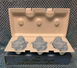 AVON The Littlest Angels FRAGRANCE GUEST SOAPS New with BOX ~ Vintage - Picture 1 of 1