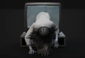 Samara - Sadako The RING inspired Figure / Model Crawling Out Of TV RESIN model - Picture 1 of 5