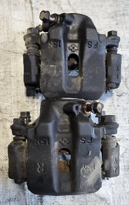 1990 - 1993 年马自达 Miata Oem 前刹车卡钳带支架左右套装 NA 90-93 — 第 1/4 张图片