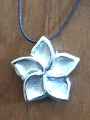 Ciondolo Argento Con Cordoncino - Immagine 1 di 4