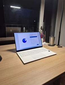 Samsung Galaxy Book Pro (2021), 15,6'', Core i7 EVO, 16 GB RAM, 512 GB SSD - Bild 1 von 8