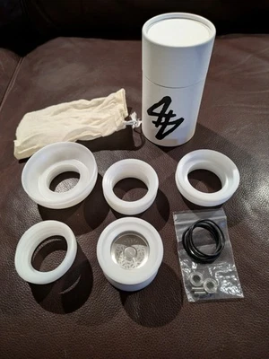 Mod 44 Yoyo Freshly Dirty Spinkult edición.   Con llantas extra Delrin y Accy  Foto 1 de 4