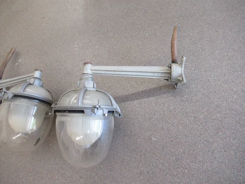 1-Vintage Holophane Street Light Lamp Industrial Security Electrical Substation Cover