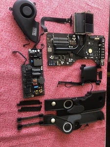 Apple iMac21.5”I5 A1418 “Parts Only As-Is”Motherboard + More Internal Parts - Afbeelding 1 van 13