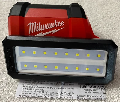 New Milwaukee 2367-20 M12 12 Volt 12V Rover Service And Repair Flood Light - Image 1 of 4