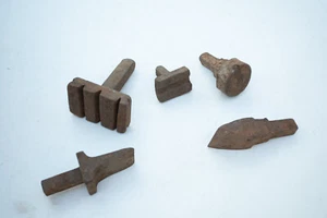 Lot 5 Antique Blacksmith Hardy (S6L/JSF6) Channel Hot Cut Shape Bend Forge Anvil - Picture 1 of 24