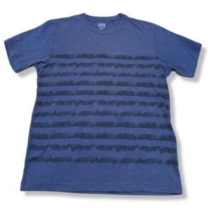 Camisa Uniqlo UT Disney Talla Pequeña Mickey Mouse Estampado Gráfico Manga Corta Camiseta - Imagen 1 de 6