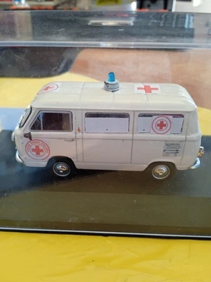 Ambulanza Fiat 850 T 1.43 Ambulanza Croce Rossa  artigianale leggere bene!! - Immagine 1 di 4