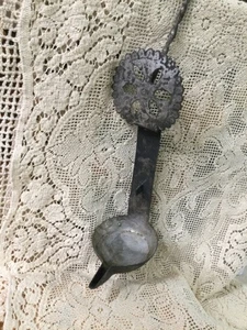 Primitive antike Vintage Betty Fettlampe Blume Medaillon Akzent Öllampe - Bild 1 von 7