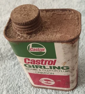 Castrol Girling Brake & Clutch Fluid (Crimson) 8fl ozs Tin With Part Contents. - Foto 1 di 5