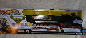 Matell HOT WHEELS RACER VERSE BATMAN VS. THE JOKER CAPTURE KILLER CROC BONUS - Picture 1 of 4