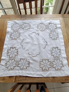 Antique Fine Linen Tablecloth With Handmade Crochet Lace Border Inserts - Picture 1 of 5
