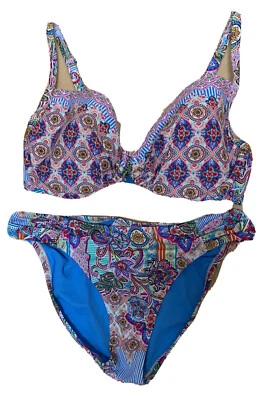 Bikini floral copa suave Avant Garden parte superior e inferior de natación talla S/P Foto 1 de 4