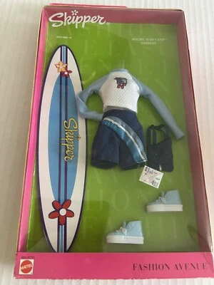 SKIPPER MAILBU SURF CAMP FASHION AVENUE 2000 BARBIE ~ NUEVO EN CAJA Foto 1 de 2
