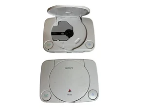 PS1 Slim Konsolen x2 Ersatzteile oder Reparatur - Bild 1 von 8