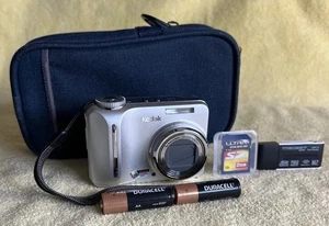Vintage~~Kodak EasyShare C875 8.0 MP 5x Zoom Digital Camera - Bundle - MINT - SD - Picture 1 of 14
