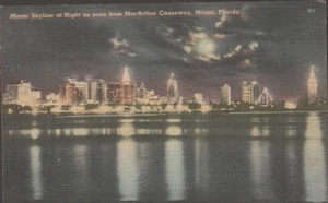 Miami FL. the Magic City Coast Line Night View Linen Postcard - Picture 1 of 2